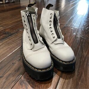 Dr. Martens Unisex Sinclair 8 Eye Platform Boots